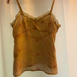 American eagle cream lace tank top with pink flowers and lace trim